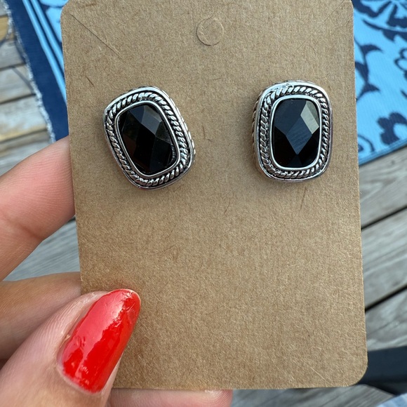 Elegant Silver and Black Earrings - Picture 1 of 6